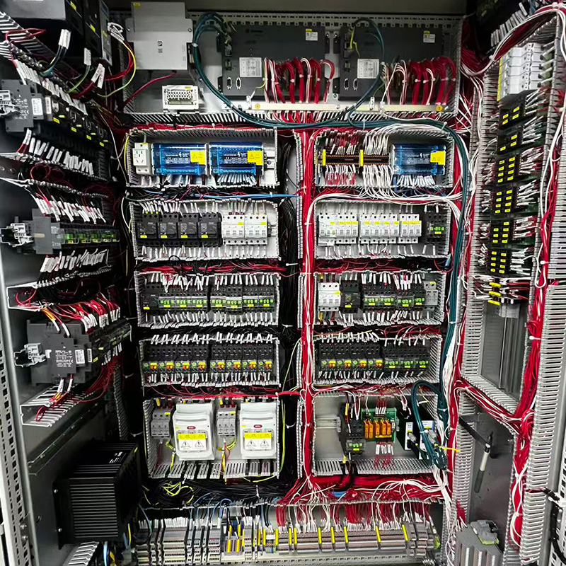 Armarios de control industrial / Armario de control de almacenamiento de energía Arnés de cables Arnés de cables integrado